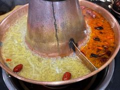 -果松木炭酸菜铜火锅·外婆参鸡汤