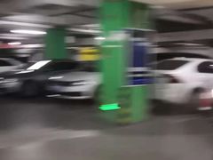 -丽丰购物中心·停车场