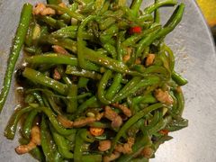 -西湖书堤(平湖八佰伴店)