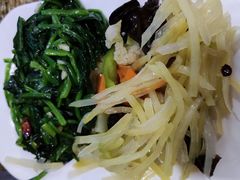 素拼-溢香驴驴肉火烧(友谊北大街店)