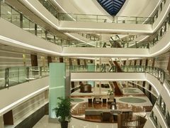 -上海滴水湖皇冠假日酒店