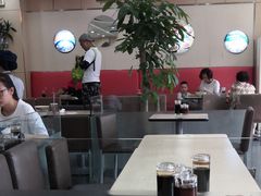 大堂-李先生牛肉面大王(营口大润发店)