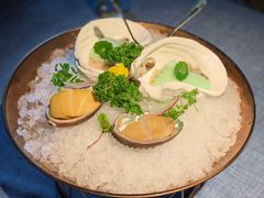 吉拉多1号-弦月窗LUNETTE BY AMANDA(复兴路店)