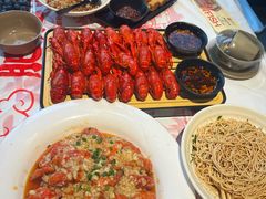 -肥肥虾庄·金牌油焖大虾(杨园滨江时代walk店)