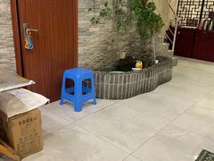 等位区-黄家饺子东北特色菜馆(湖滨商业街店)