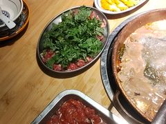 -洱火云南酸菜牛肉火锅(石景山当代商城店)