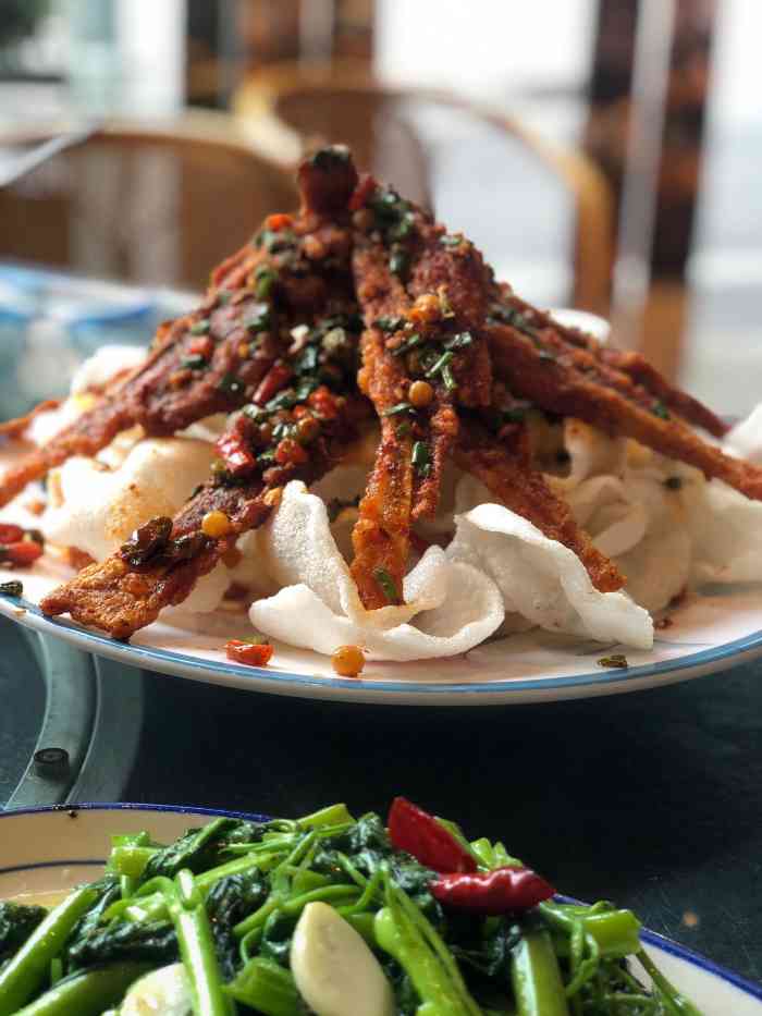 万州背二哥特色菜馆(黄泥磅店)-"主打万州特色菜,耙耙牛肉确实不错