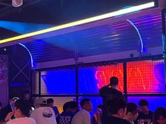 -UP嘻哈酒吧(粉巢店)