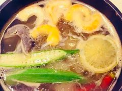 酸辣汤锅-一叶一世界·素食餐厅(锦华万达店)