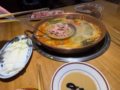 -洱火云南酸菜牛肉火锅(石景山当代商城店)