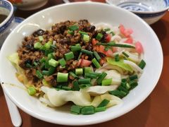 干拌香菇肉酱粗粉-袁妈红豆汤(重庆总店)