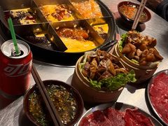 -鹿鸣山草本茶香火锅(园西路店)
