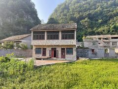 -高荡千年布依古寨旅游景区