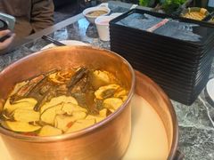-慢丽江·云南野生菌土鸡锅(西山店)