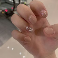 -蜜丝卡伦美甲美睫半永久