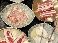 -臻牛烤肉