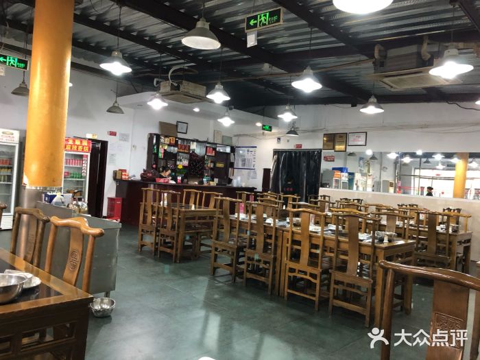 龙顺园麻辣香锅(机场店)大堂图片