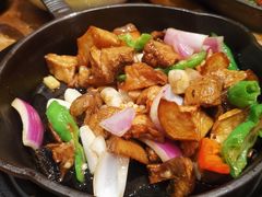 -云海肴·汽锅鸡·云南菜(天山百盛优客店)