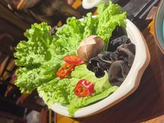 -老牌坊云南鱼豆花火锅(爱建店)