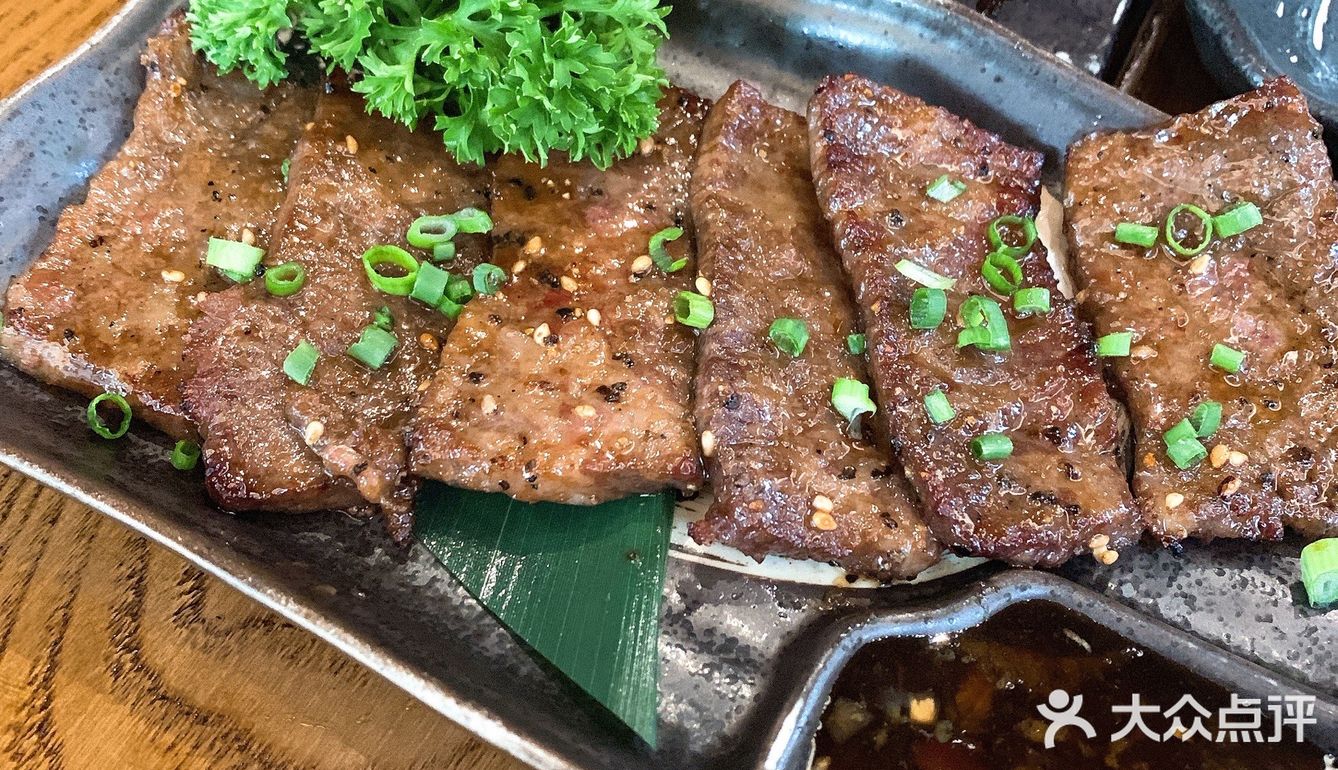 原来是烧好拿上来的在这里有种万物皆可烧的感觉