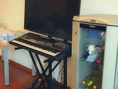 45寸大液晶，可以玩电子琴游戏，怀旧游戏等等-鸽屋咕咕咕(金銮大厦店)