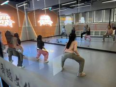 -U.P流行舞蹈文化艺术中心(财富星座店)