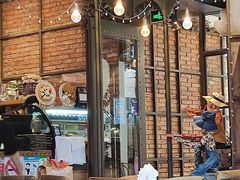 -玛格萝妮(汇智国际商业中心店)