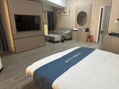 -如家旗下-济南万象城奥体中心舜泰广场华驿精选酒店