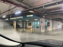 -上海半岛酒店-地下停车场