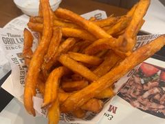-The Habit Burger Grill 哈比特汉堡(世博店)