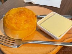 法国总统菠萝油-来龙里 精致 东南亚餐室(万象城店)
