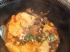 -山河屯铁锅炖·非遗东北菜(南山店)