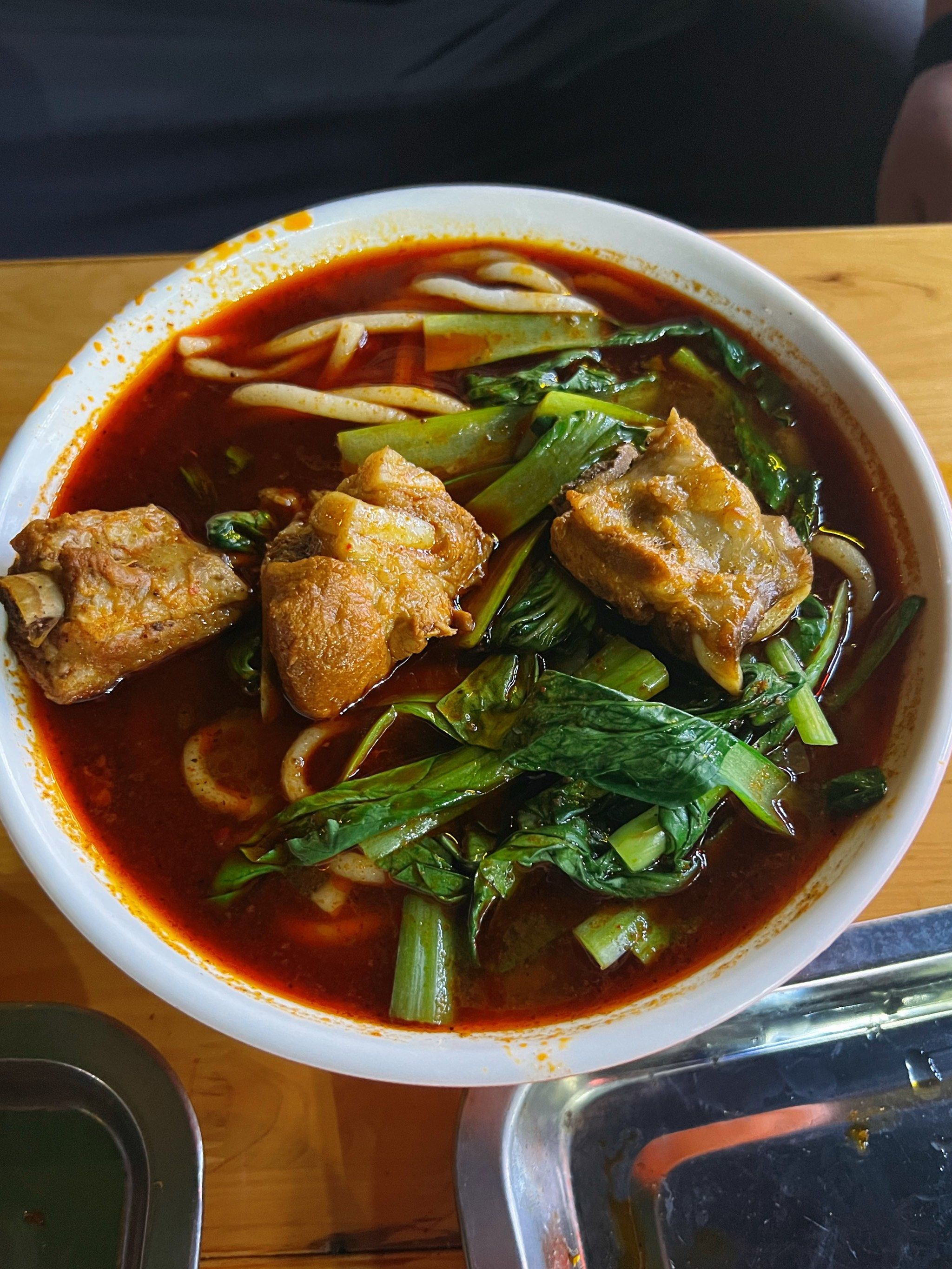 街边吃的排骨面才是真正香么