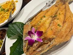 -Chom Cafe and Restaurant