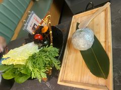 -湊湊火锅·茶憩(杭州湖滨银泰in77店)