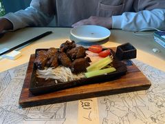 -穹六人间 people 6(岳阳路店)