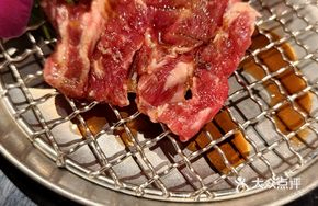 Honey-glazed Beef Roulade