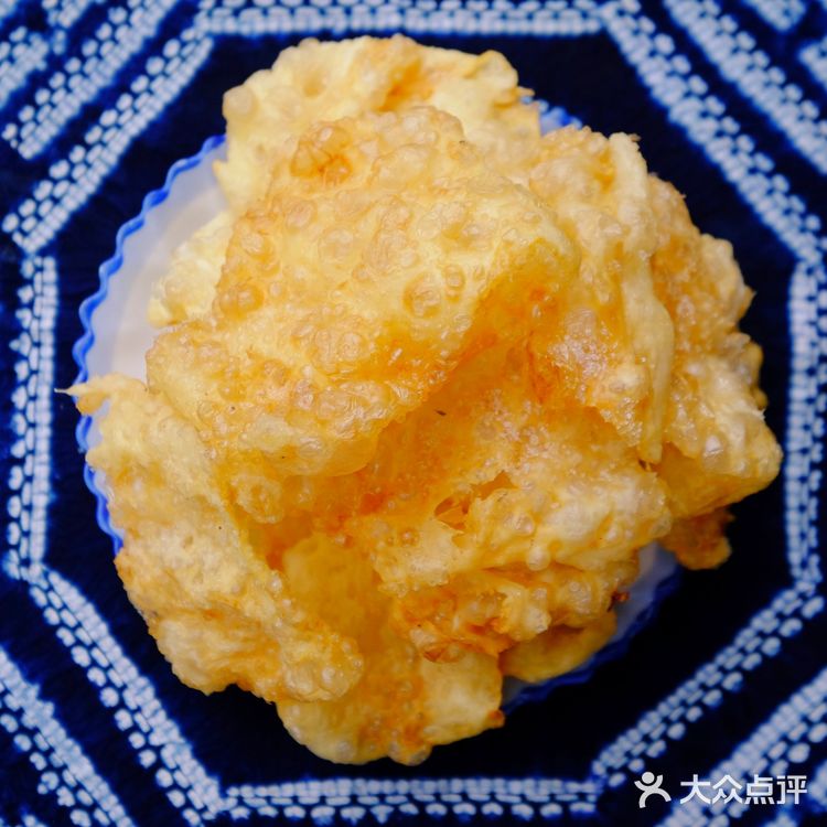 大理洱海边最正宗的酸辣鱼