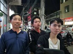 -潇哥哥家的蛋糕店
