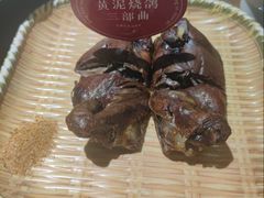 黄泥烧鸽-东口码头·烧鸽子·鱼头泡饼·地方菜(金鹰悦城店)