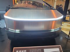 -TESLA 特斯拉(上海太古汇体验店)