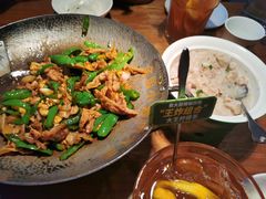 -费大厨辣椒炒肉(万家丽一店)