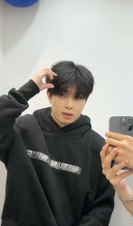 -一家只做男发烫染的店
