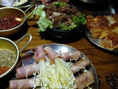 坛子大块肉-原始泥炉烤肉(总店)