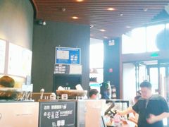 -星巴克(西安曲江银泰店)