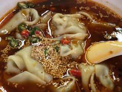 -八二小区抄手(龙湖上城天街店)