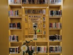 -漕河泾街道图书馆(漕河泾社区文化活动中心店)