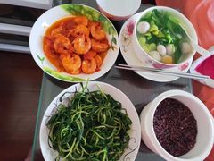-爱的果实月嫂育婴师(世纪东方店)