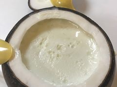 -志龙皇冠吃货椰子铺