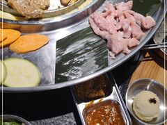 -哈哈碳都·牛肋条无限自助烤肉(宝龙店)
